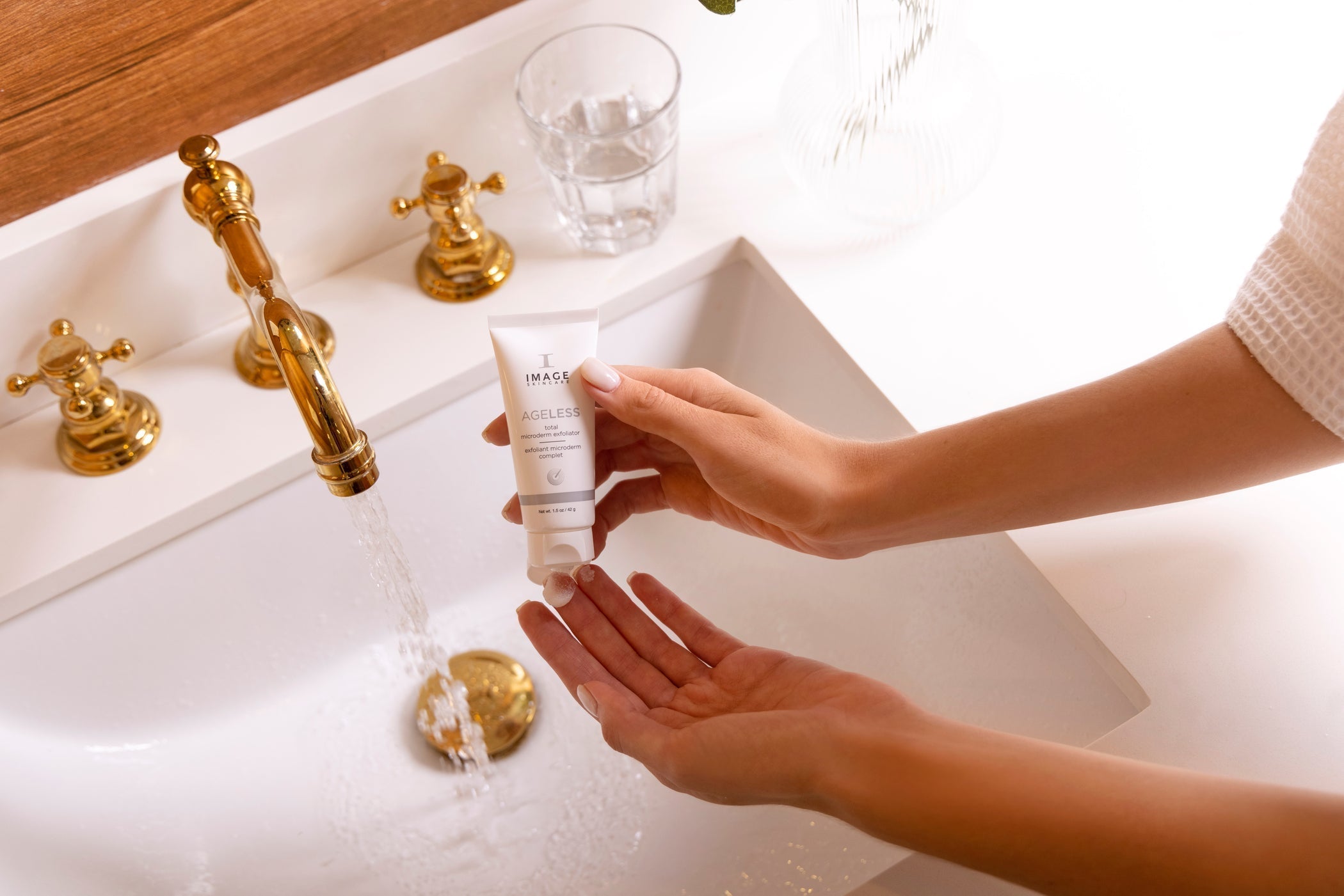 10 Tips to Promote the Healthy Aging of Skin