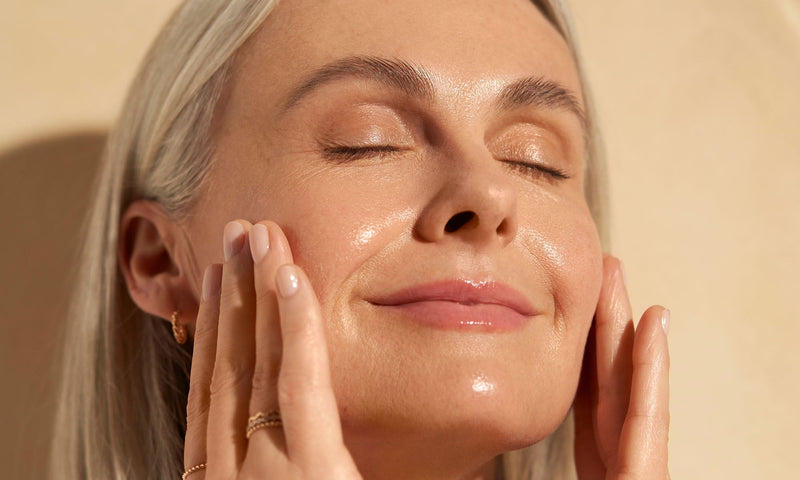 Morning vs Evening Skincare Routines