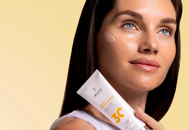 Is Tinted Sunscreen Better? Benefits for Coverage, Protection, and Skin Tone
